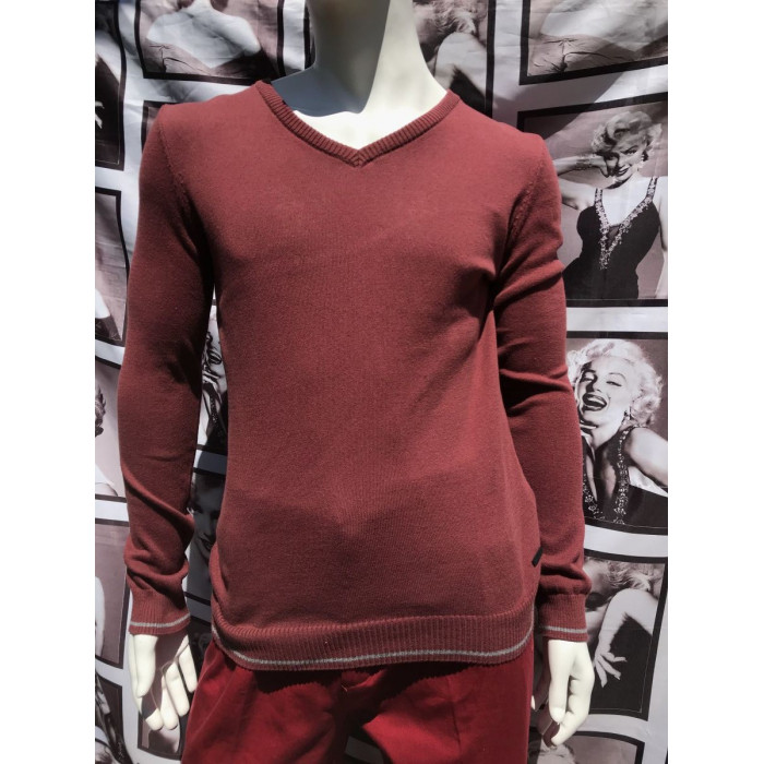 Бордовый мужской свитер